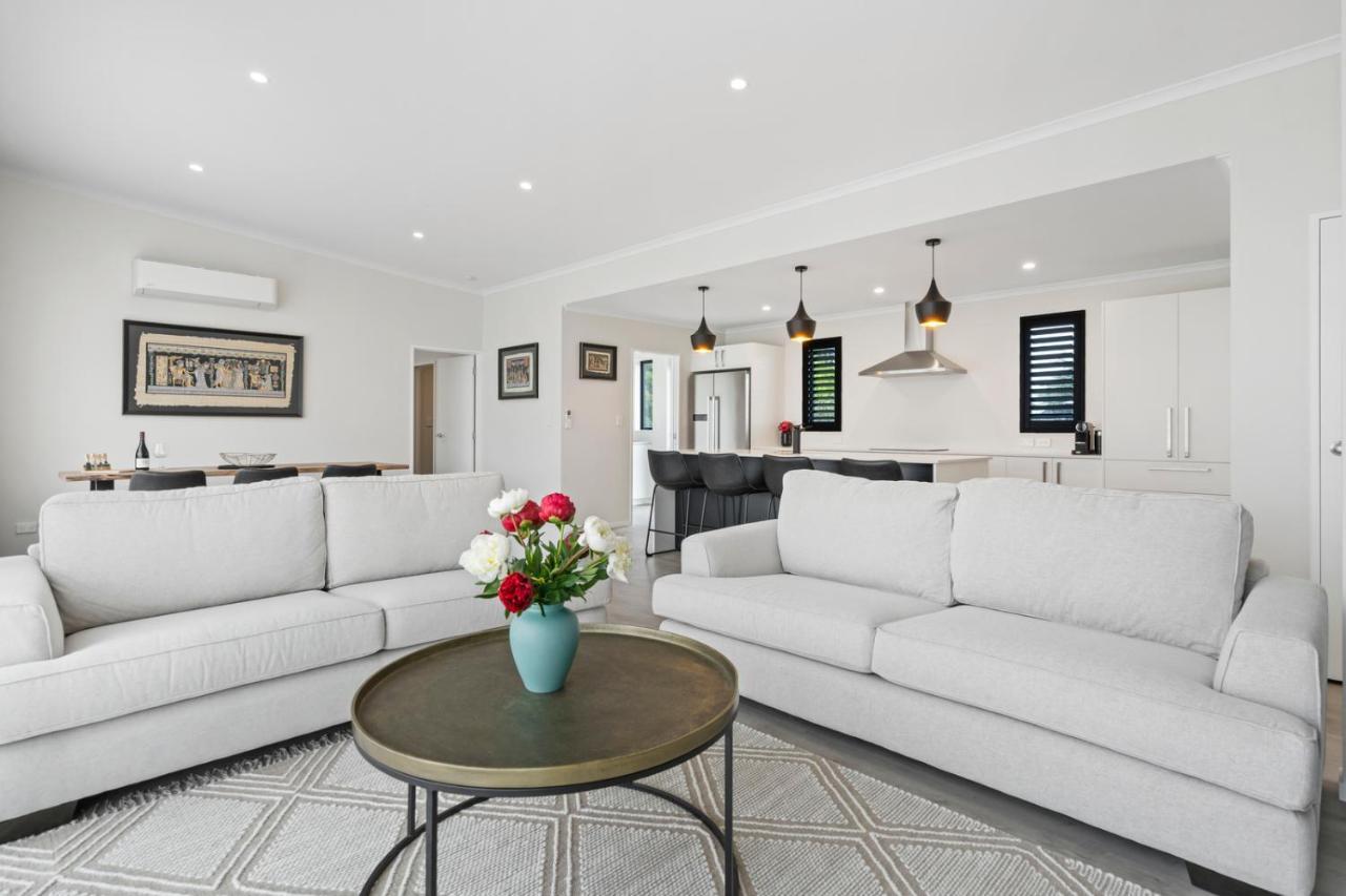 Pride Of Pinot - Martinborough Holiday Home Ngoại thất bức ảnh