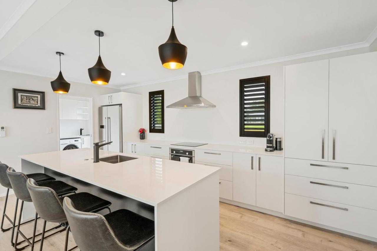 Pride Of Pinot - Martinborough Holiday Home Ngoại thất bức ảnh