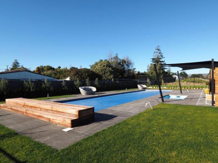 Pride Of Pinot - Martinborough Holiday Home Ngoại thất bức ảnh